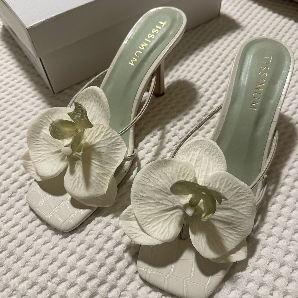 White Floral Women's Heels